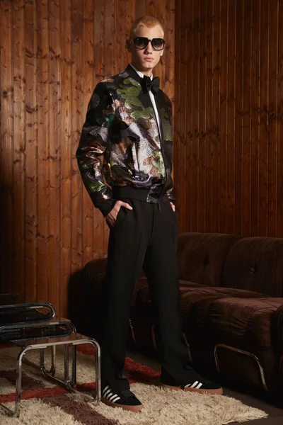Look 50